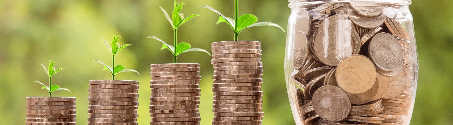 Mynt som samlas i burk