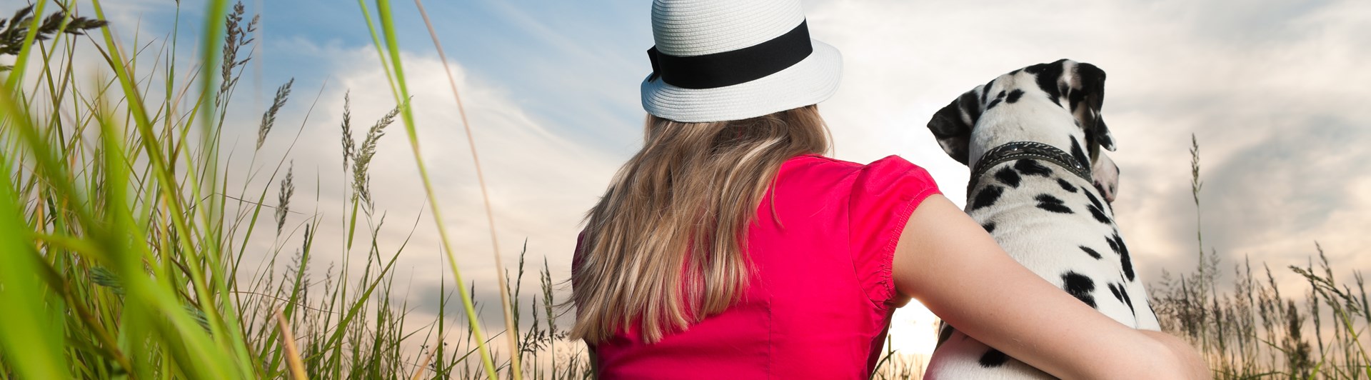 Flicka och hund