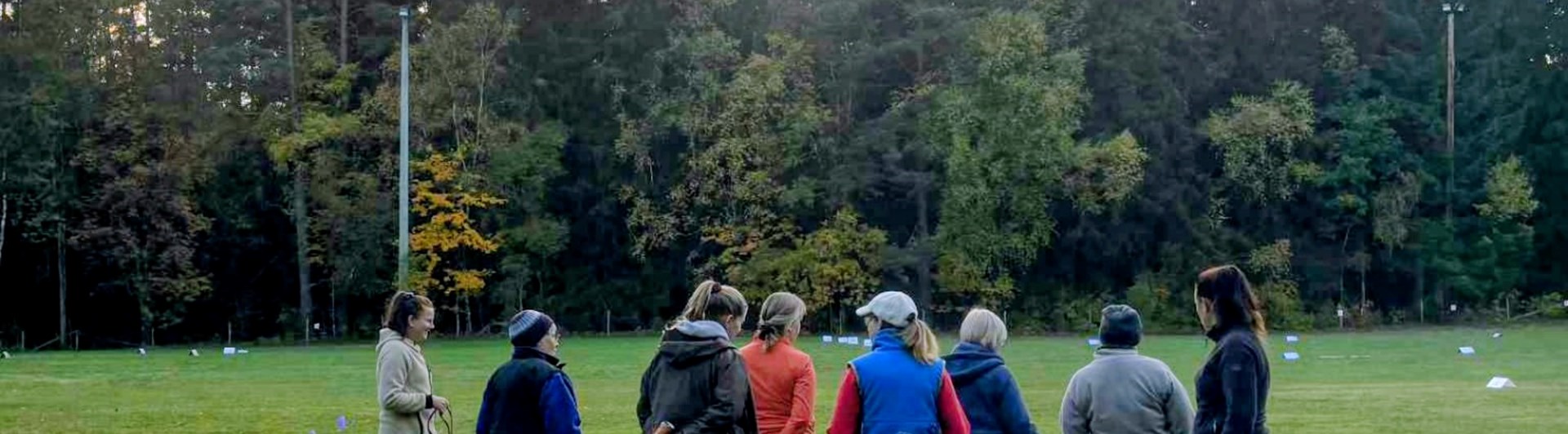 Genomgång under rallylydnadskurs