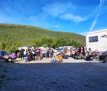 Samling inför hundträningsläger.