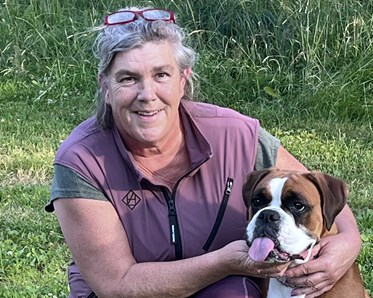 SBK instruktör Elisabet med sin boxer