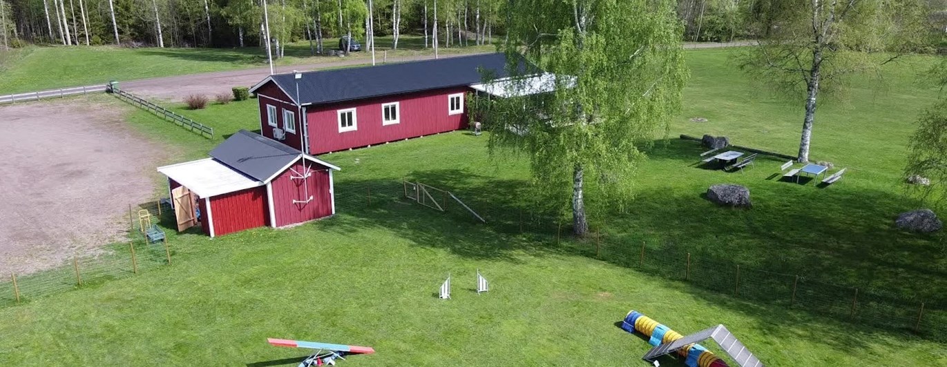 Drönarbild över Töreboda Brukshundklubb