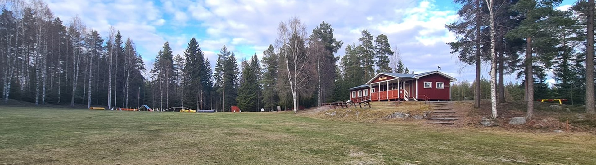 Bild på klubbstugan.