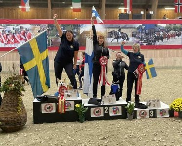 De individuella pristagarna vid nordiska mästerskapen i rallylydnad 2025