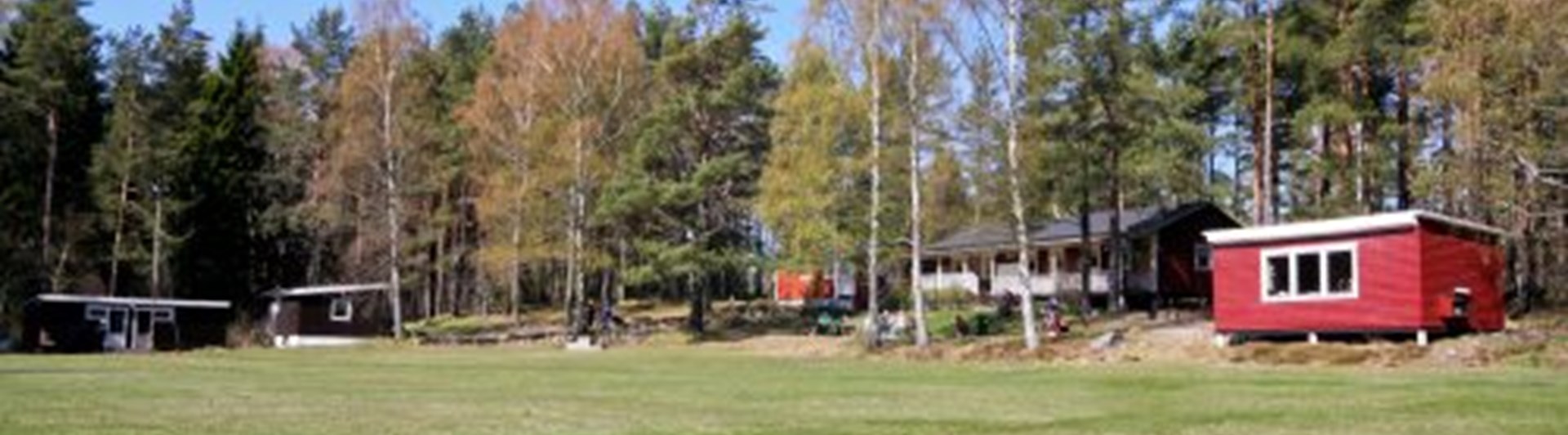 Klubbstugan från appellplan