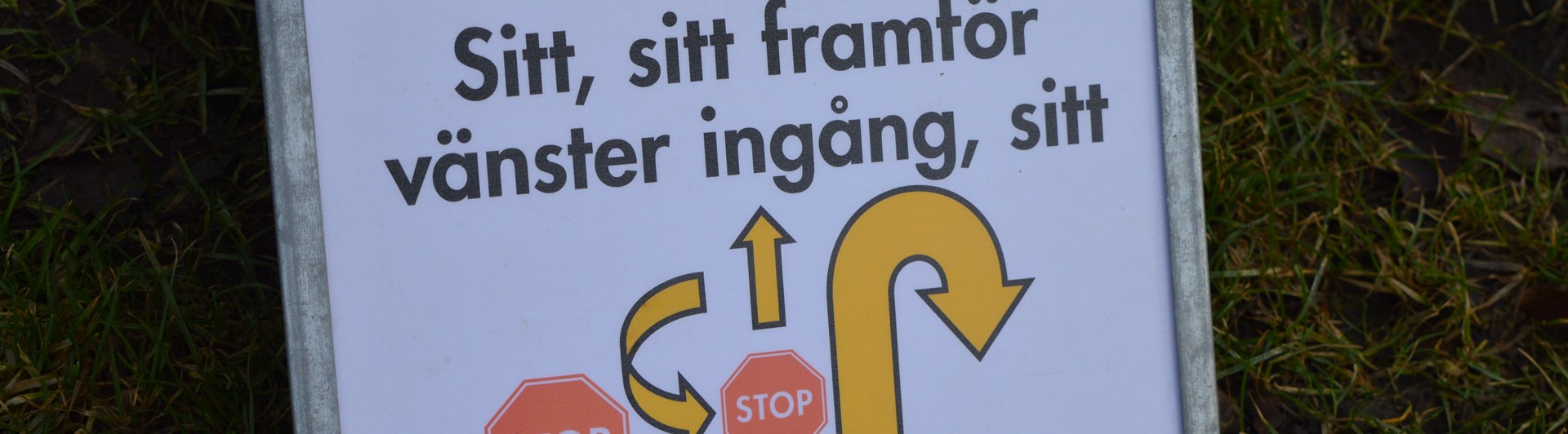 Bild på rallylydnadskylt 209.