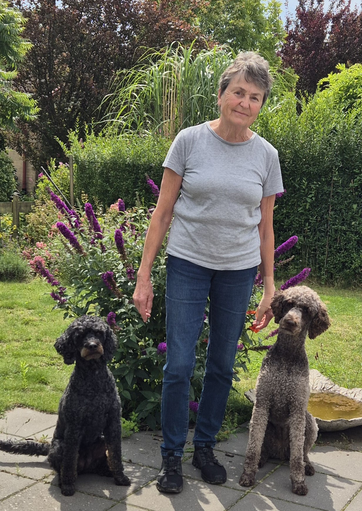 Carola Grauers med sina hundar