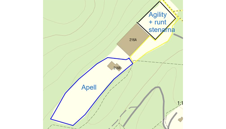 Karta över områden som ska klippas på Orust Brukshundklubb. Agilityplanen samt Appellplanen.
