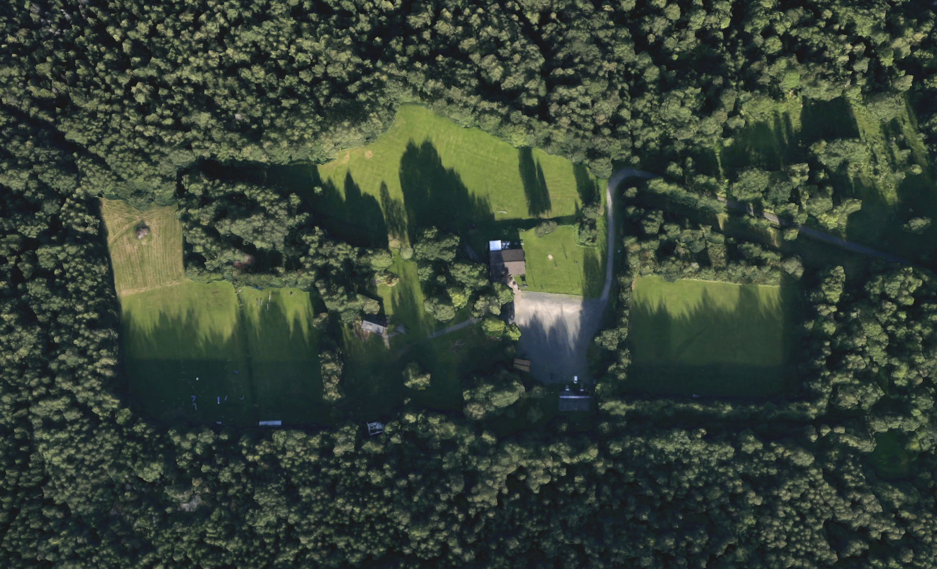 Flygbild över klubbområdet