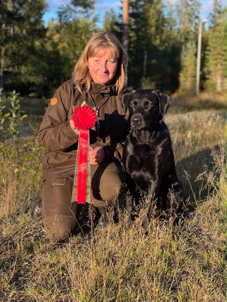 SBK instruktör Ulrica med labrador Milo