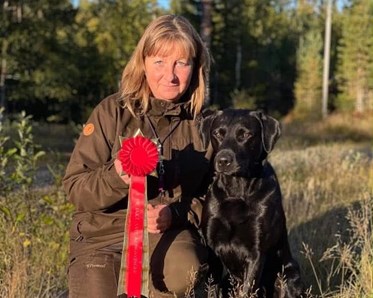 SBK instruktör Ulrica med labrador Milo