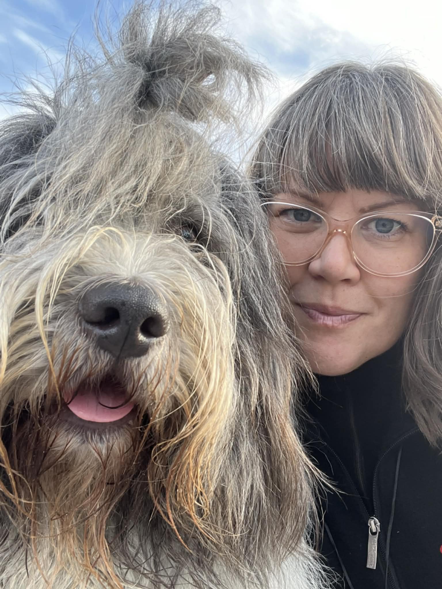 Instruktör Nina Linder med sin hund.