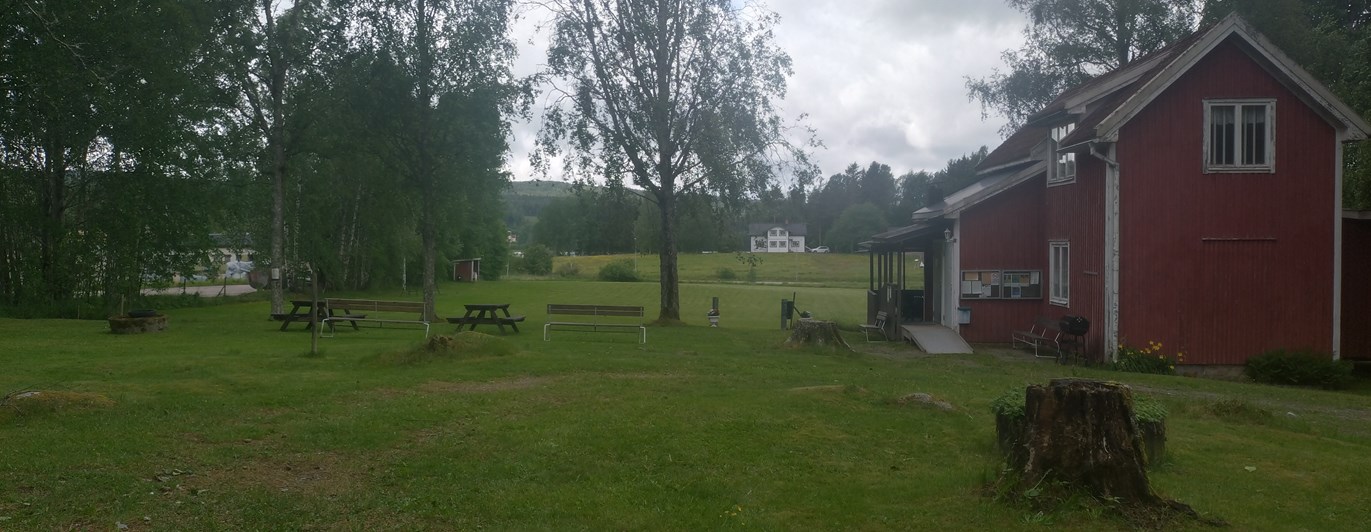Bild på klubbstugan och träningsplan