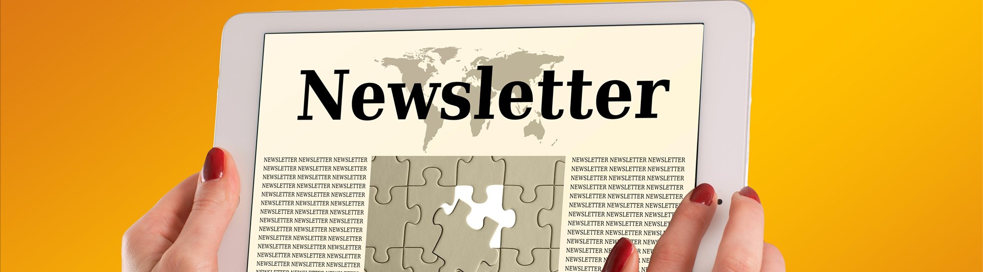 Person som läser nyhetsbrev från padda.