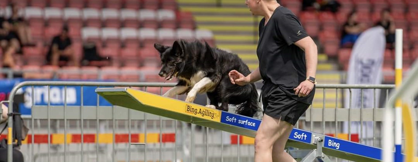 Pia Wärja med hund