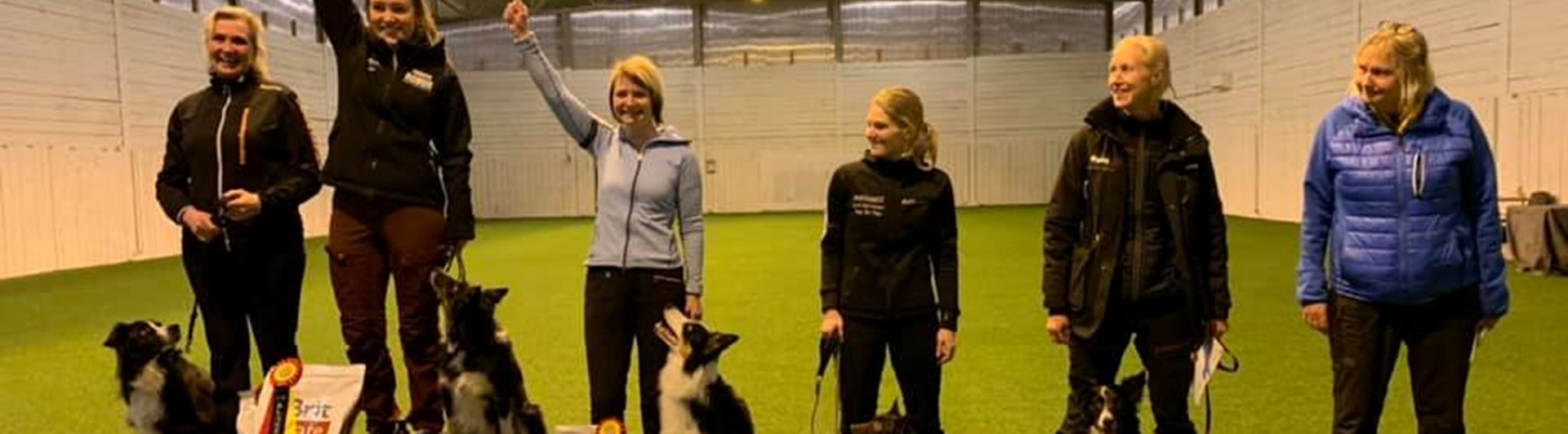 Prispall efter rankingtävling i lydnad