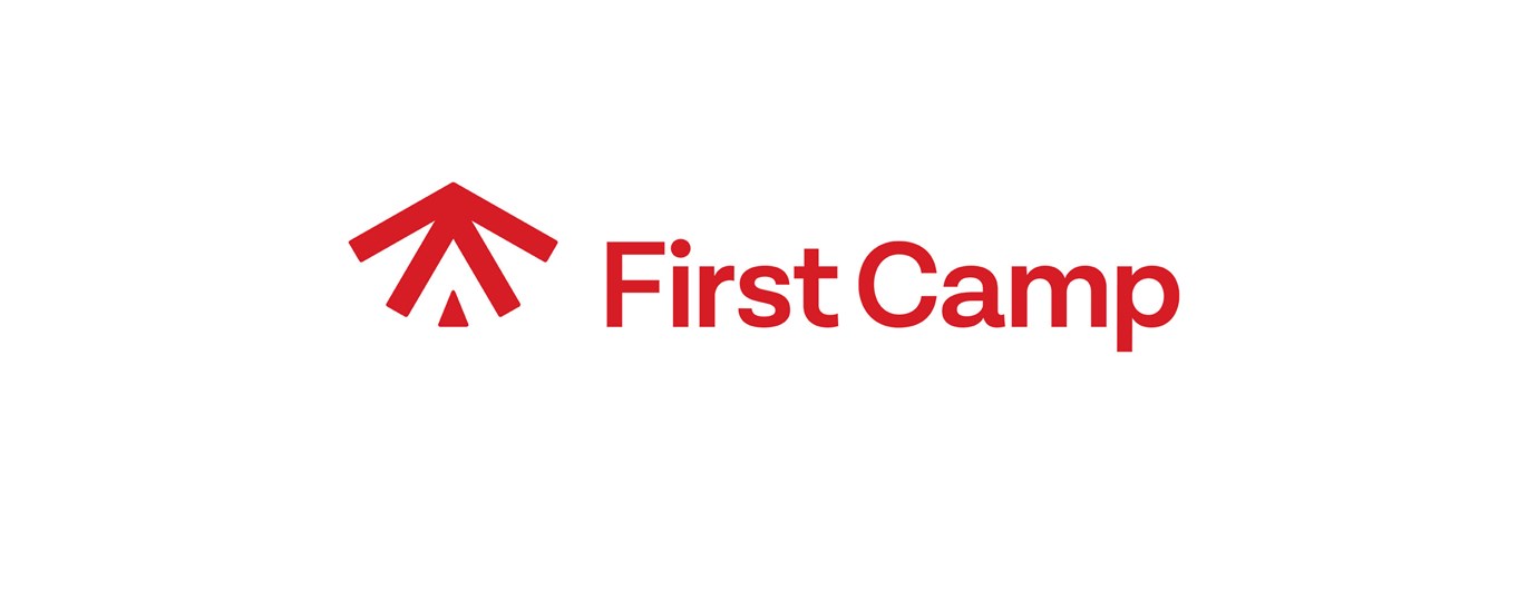 Bild på First Camps logotyp