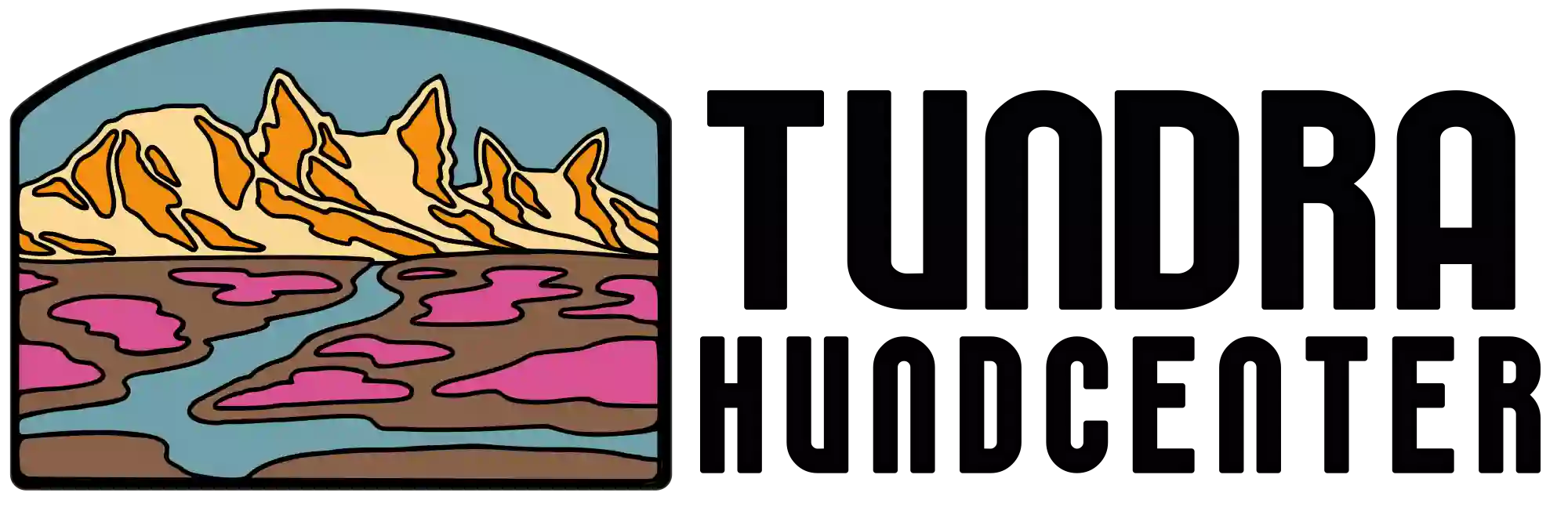 Logga för Tundra Hundcenter – berg som er ut som hundhuvuden och en älv i färgerna brun, cyan och magenta.