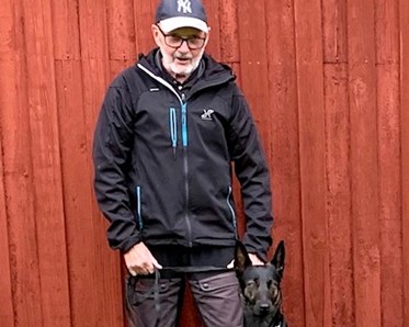 Ulf Jernestål med Brindle Brinna.