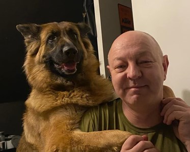 Mikael med hund