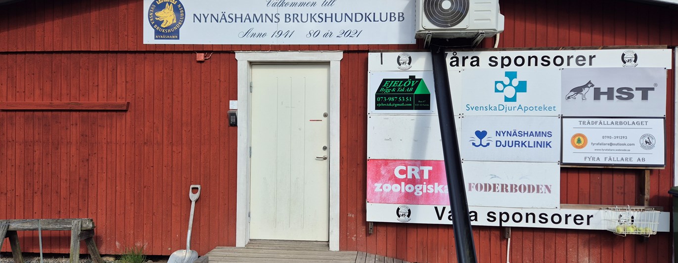 Bild mot klubbstugan