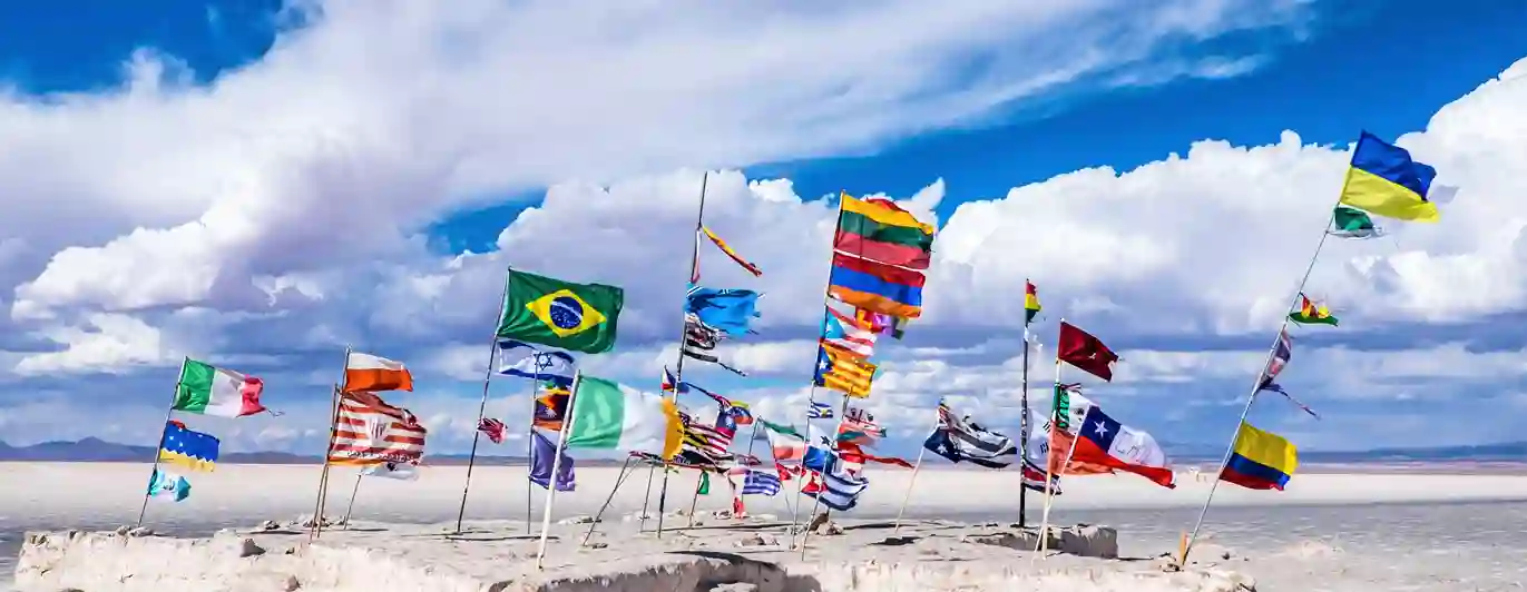 Flaggor på strand