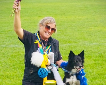 Sara lundin med hund