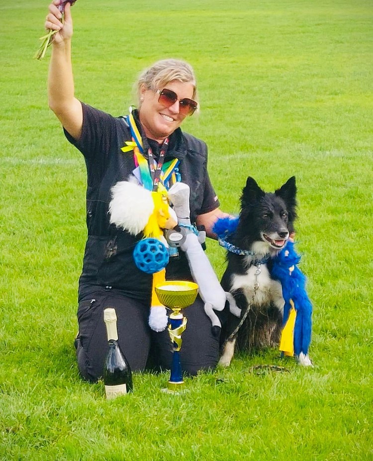 Sara lundin med hund