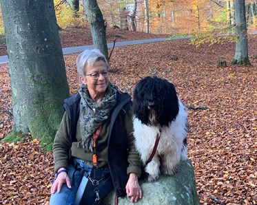 Lisa Lindqvist med hund
