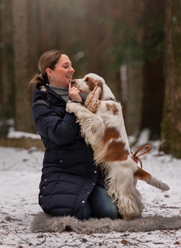 Kvinna med hund